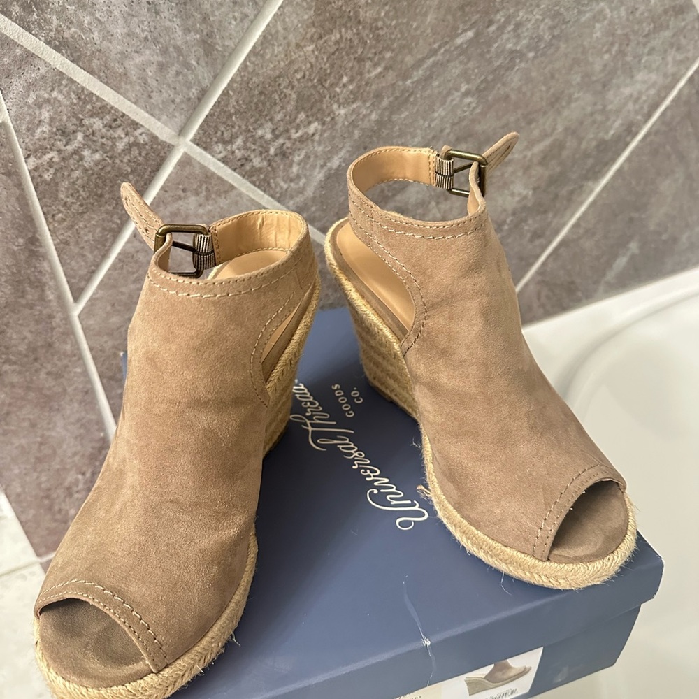 Tan Wedge Sandals